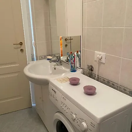 Casa Maurizio In Centro Di Diano Apartament