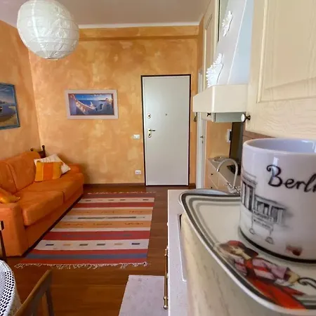 Casa Maurizio In Centro Di Diano Apartment