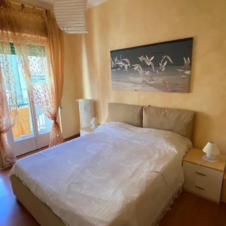 Casa Maurizio In Centro Di Diano * ディアーノ・マリーナ
